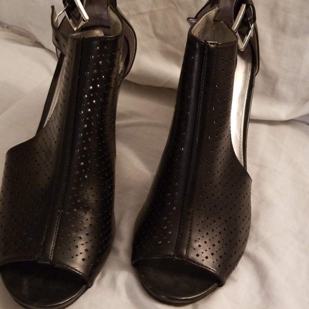 Heeled sandals